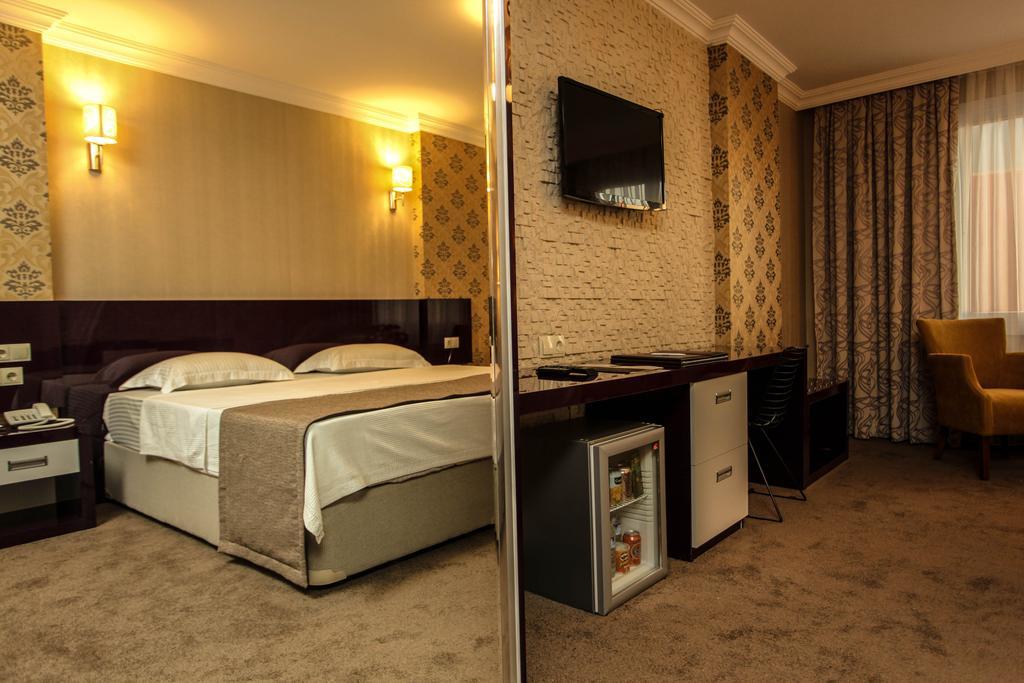 Grand Akcali Otel İskenderun エクステリア 写真