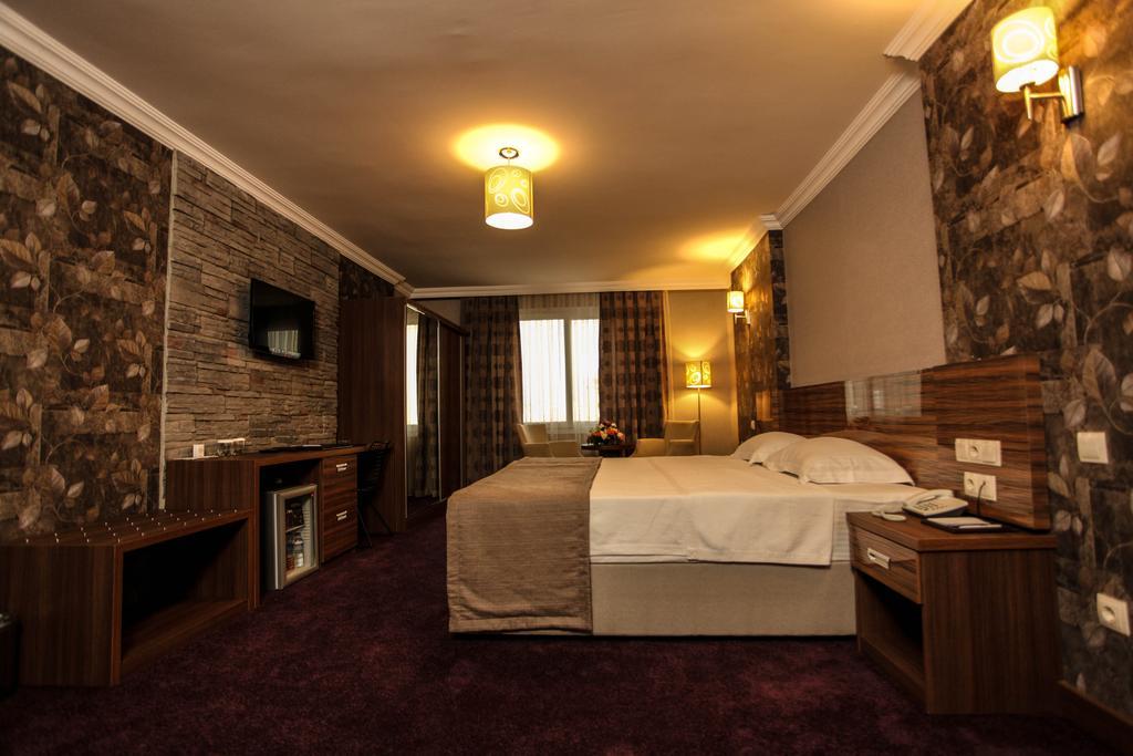 Grand Akcali Otel İskenderun エクステリア 写真