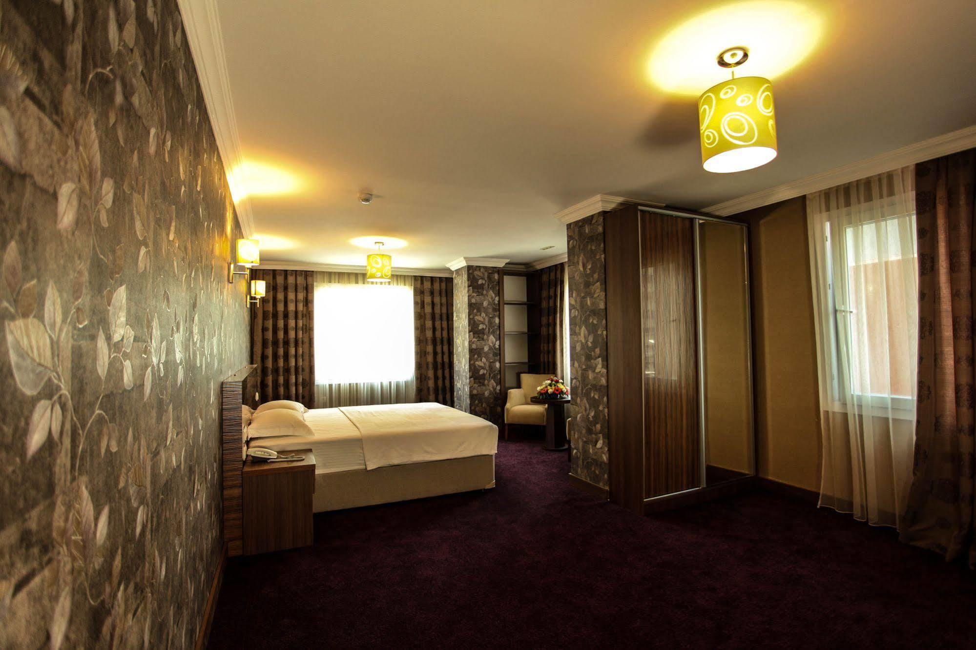 Grand Akcali Otel İskenderun エクステリア 写真